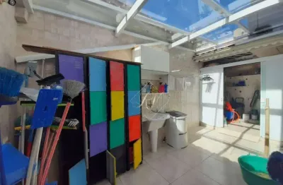 Fino acabamento, isolada, um achado de casa na cidade de santos!!!