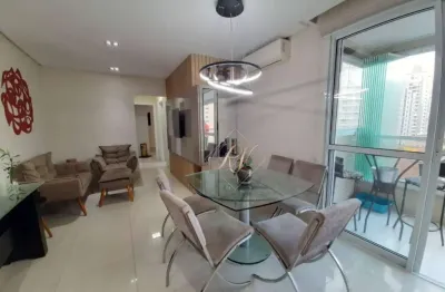 Lazer completo, sacada fechada em vidros na sala com churrasqueira, 2 dormitórios, no coração do gonzaga em santos!!