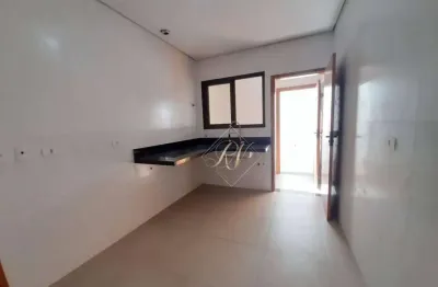 Quintal privativo, sobrado térrea, excelente acabamento, 2 dormitórios na cidade de santos!!!