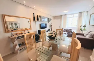 Reformado, lindo, 2 suítes, sol da manhã, à 3 quadras da praia na cidade de santos!!!