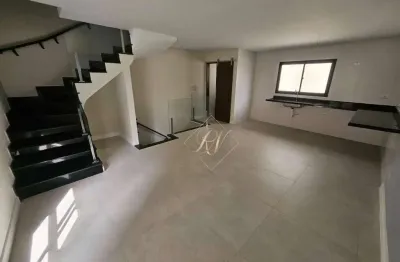 Maravilhoso sobrado em villagio, sol da manhã, com 2 suítes, com fino acabamento, super bem localizado, no bairro da ponta da praia!!!