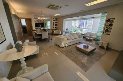 Maravilhoso apartamento, de frente, sol da manhã, porteira fechada, com lazer, a 2 quadras da praia!!!