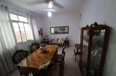 Oportunidade!!! apartamento amplo, 2 dormitórios, prédio sem elevador, no bairro gonzaga em santos!!!!