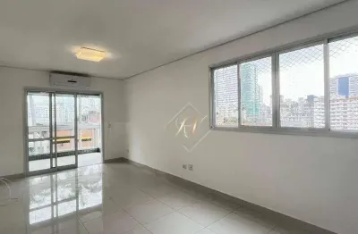 À 1 quadra da praia, sacada, 2 dormitórios, vaga demarcada, no bairro boqueiurão em santos!!!