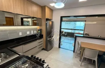 Na quadra da praia, todo reformado e com vista mar. aproveite !!!