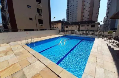 Andar alto, à 2 quadras da praia, sacada na sala, na cidade de santos!!!