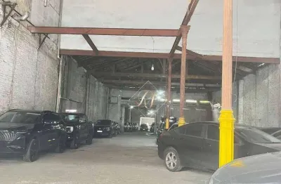 Disponível para locação e venda, super bem localizado no centro de santos!!!