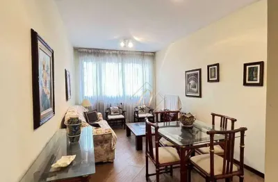 Quadra da praia do boqueirão em santos!!! vaga demarcada, prédio com elevador, portaria 24 horas!!!