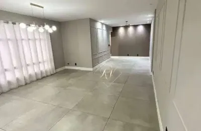 Excelente apartamento, com 131m², amplo e arejado, no bairro da ponta da praia!!!