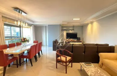 Maravilhoso apartamento, com 187m², prédio super conceituado e com lazer completo, à duas quadras da praia no bairro do embaré!!