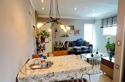 Lindo apartamento, 1 suíte, sacada, andar alto, à 1 quadra da praia na cidade de santos!!!