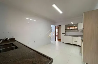 Oportunidade de locação!!! apartamento amplo, 3 dormitórios, no bairro boqueirão em santos!!!