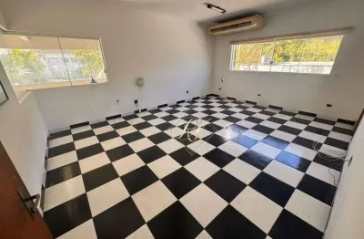 Casa comercial em condomínio fechada na cidade do guarujá!!!