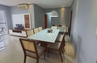 Maravilhoso apartamento, andar alto, com vista livre, nunca habitado, super bem localizado, à uma quadra da praia, no embaré!!