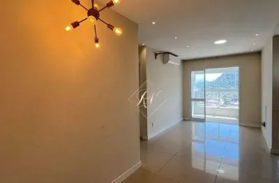 Sol da manhã, andar alto com vista livre, sacada fechada em vidros, 2 dormitórios, lazer completo!!!