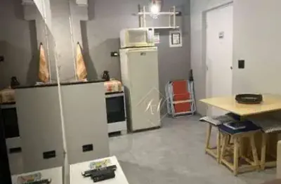 Maravilhoso apartamento, arejado, na avenida da praia, sol da manhã, frente mar, no bairro do embaré !!!