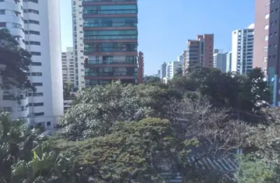 Excelente apto - varanda - localização privielgiada