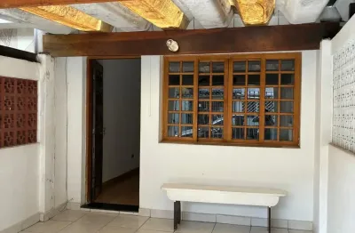 Casa com 2 quartos para alugar na Rua Rodrigues Paes, 114, Chácara Santo Antônio, São Paulo