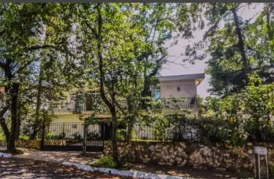 Excelente sobrado - amplo - piscina - localização privilegiada
