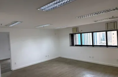 Sala comercial com 3 salas para alugar na Avenida Iraí, 79, Indianópolis, São Paulo