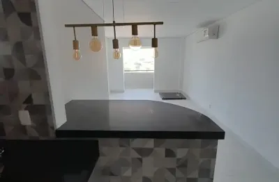 Excelente apto - sacada - ar-condicionado - lazer - localização privilegiada