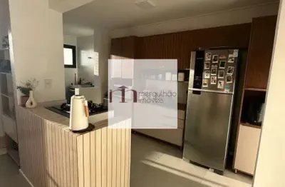 Apartamento 2 dormitórios, alto padrão, forte, praia grande