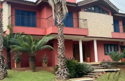 Casa de esquina no lago da boa vista – 4 suítes e piscina