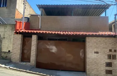 Excelente casa furtado de menezes  2 quartos com terraço e garagem