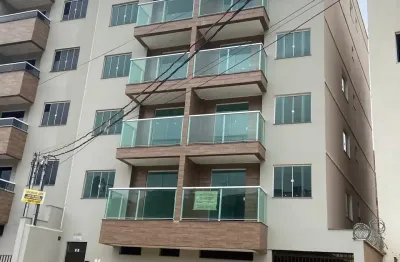 Excelente apartamento 2 quartos com elevador bom jardim frentre a praça