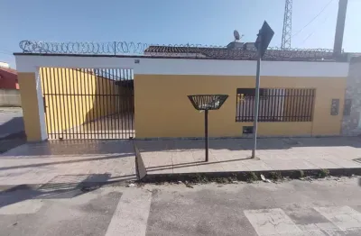 Casa com 2 quartos à venda no jardim paranaguá, paranaguá  por r$ 300.000