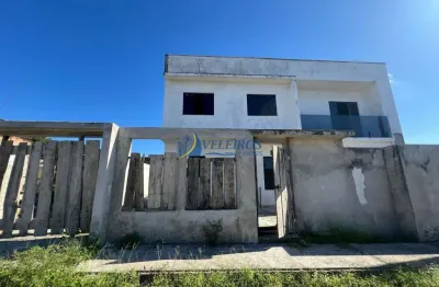 Casa com 2 quartos à venda no bockmann, paranaguá  por r$ 750.000
