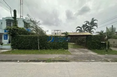 Casa à venda no costeira, paranaguá  por r$ 775.000