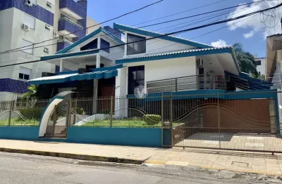 Excelente casa localizada no bairro nossa senhora de lourdes na cidade de santa