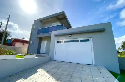 Excelente casa de alto padrão para venda e locação.