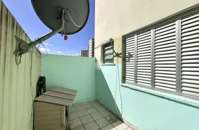 Lindo apartamento com 3 dormitórios sendo um suíte com vaga de garagem.