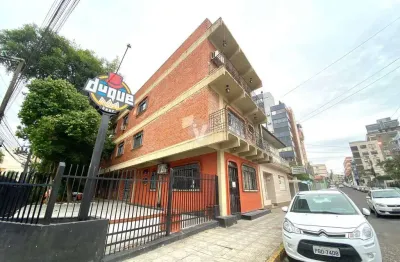 Apartamento com dois dormitórios sendo um suíte no centro de santa maria.
