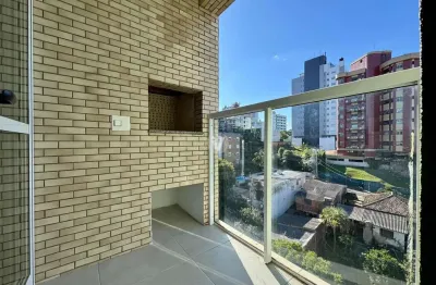 Apartamento 1 dormitório em andar alto no madri residence, bairro lourdes.
