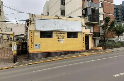 Casa comercial localizado no centro de santa maria -rs