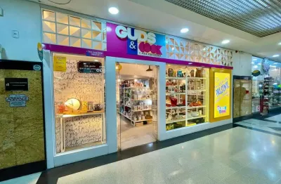 Sala comercial para alugar na Calçadão Salvador Isaia, 1263, Centro, Santa Maria