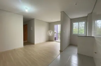 Apartamento à venda com 2 dormitórios sacada e churrasqueira, próximo a ufsm!