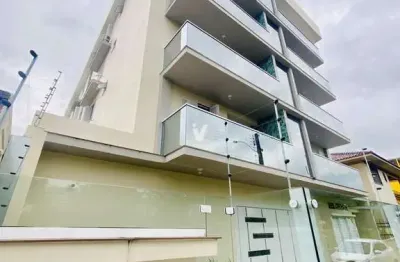 Apartamento 2 dormitorios em camobi, no ultimo andar do prédio.