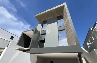 Casa em construção no condomínio real park! entrega abril/2025