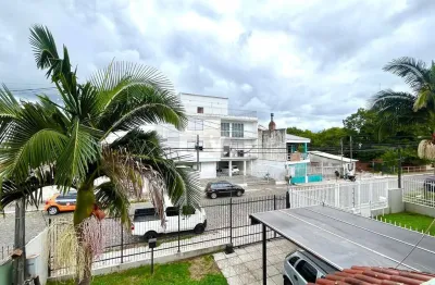 Casa residencial com piscina e energia solar em santa maria.