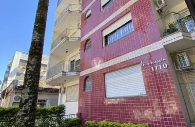 Cobertura de 05 dormitórios e 02 vagas de garagem no bairro fátima!