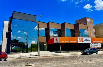 Ampla loja para locação com estacionamento na frente em camobi.