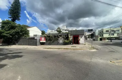 Casa comercial de esquina alugada no bairro lourdes!