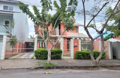 Casa com 4 quartos para alugar na Rua Roberto Severo Neto, 75, Nossa Senhora de Fátima, Santa Maria