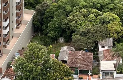 Terreno à venda na Rua Vinte e Quatro de Fevereiro, 640, Nonoai, Santa Maria