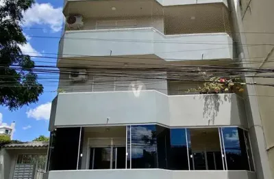 Apartamento térreo, 2 dormitórios, box coberto, próximo ao Parque Itaimbé!