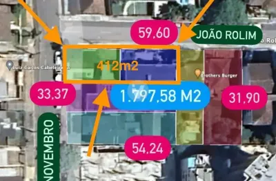 Casa residencial sobre 2 terrenos com potencial comercial e empreendimento.